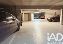 Parking à Paris (75019)