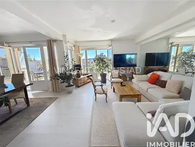 Apartment in Sanary-sur-Mer (83110)