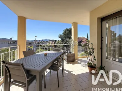 Apartment in Sanary-sur-Mer (83110)