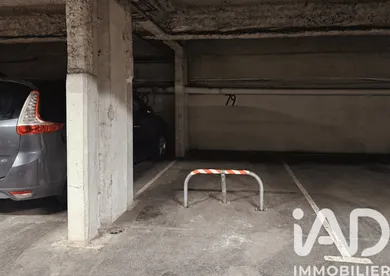 Parking in Paris (75019)