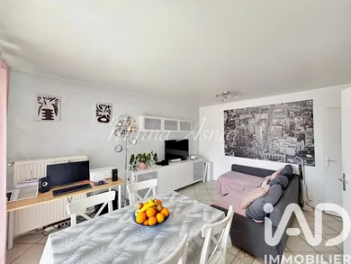 Apartment in Évry-COURCOURONNES (91080)
