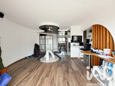 Apartment in Laval (53000)