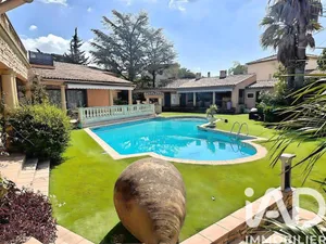 Mas in Puget-sur-Argens (83480)
