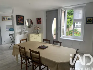 Maison de village à Genevrières (52500)