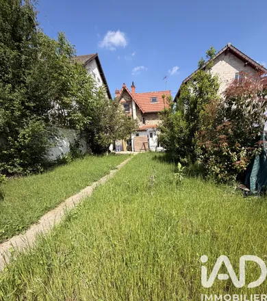 Detached house in Villeneuve-le-Roi (94290)