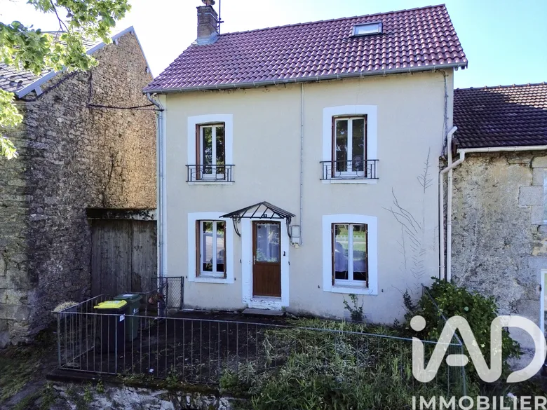 Maison 5 pièces 97 m² · à Fromental · 97 m² · 98 000 €