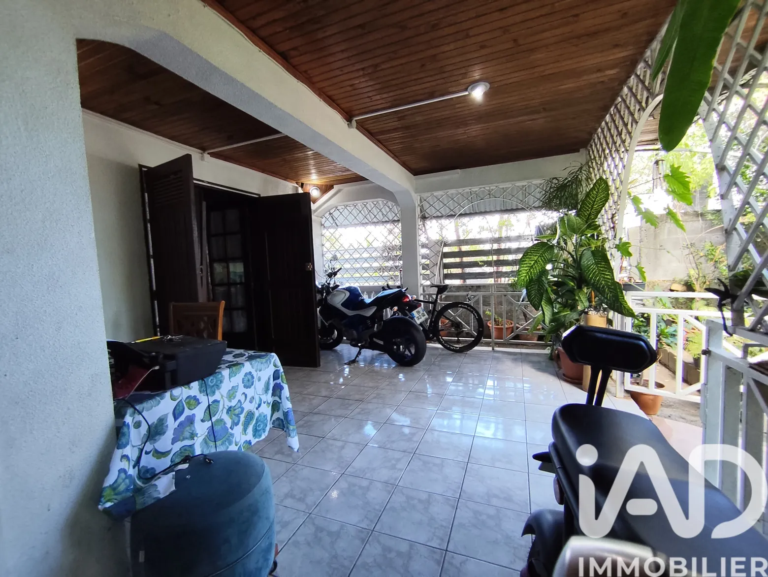 Vente maison à L'Étang-Salé (97427) : maison 2 pièces 90 m² - 2016040 — 2