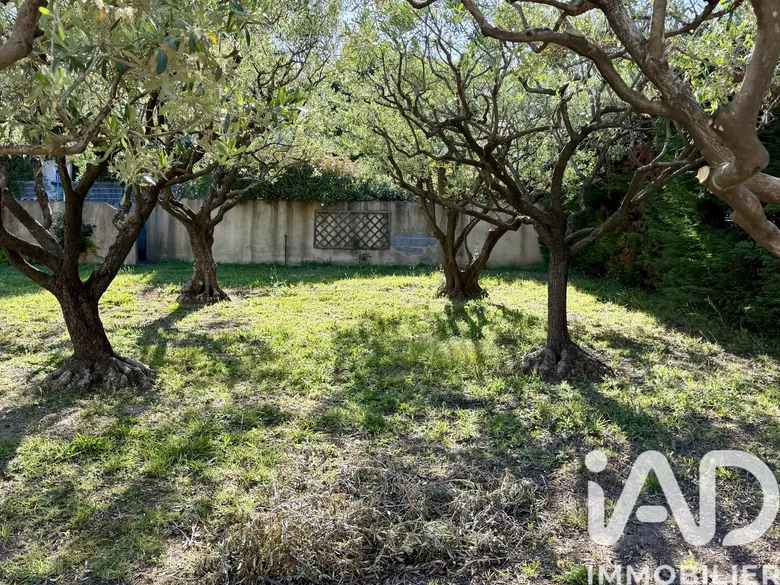 Terrain à bâtir à Fréjus (83600) · 235 000 €