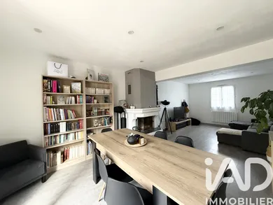 House in Villeneuve-la-Guyard (89340)