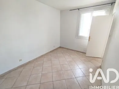 Apartment in Troyes (10000)