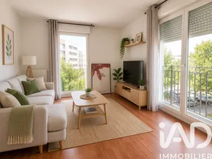 Apartment in Bordeaux (33300)