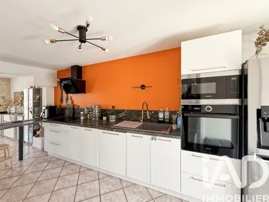 Traditional house in Pont-sur-Yonne (89140)
