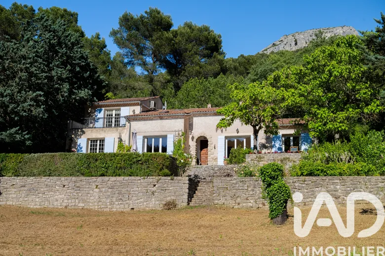 Maison 6 pièces 200 m² · à Fontaine-de-Vaucluse · 200 m² · 795 000 €