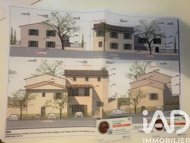 Building plot in Cucuron (84160)