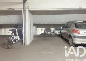 Parking à Paris (75009)