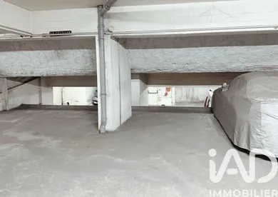 Parking à Paris (75009)
