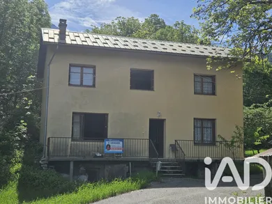 House in pontis (05160)