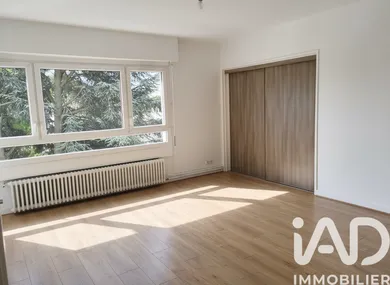 Apartment in Longjumeau (91160)