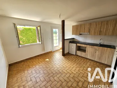 Apartment in Gravigny (27930)
