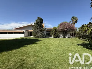Maison d'architecte à Soues (65430)
