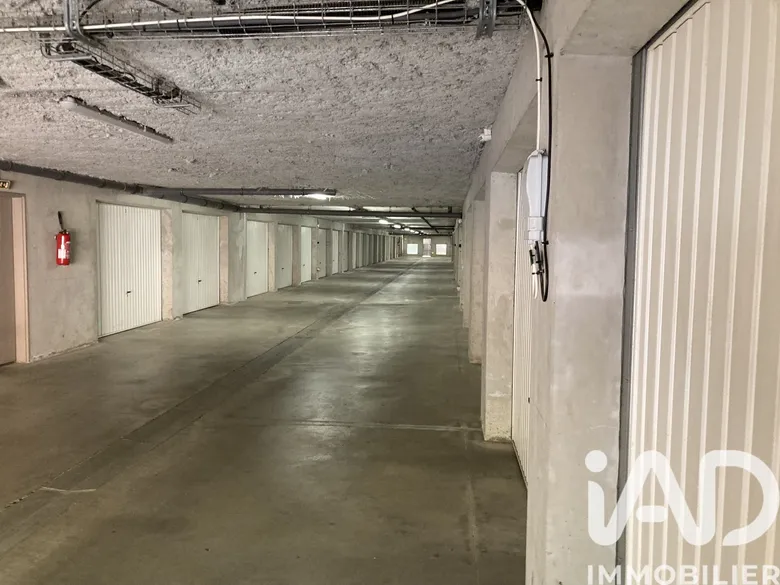 Parking 18 m² · à Boujan-sur-Libron · 18 m² · 22 000 €