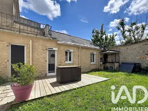 Townhouse in Auneau-Bleury-Saint-Symphorien (28700)