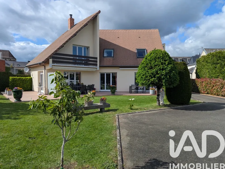 Maison 6 pièces 149 m² · à Neufchâtel-en-Bray · 149 m² · 497 700 €
