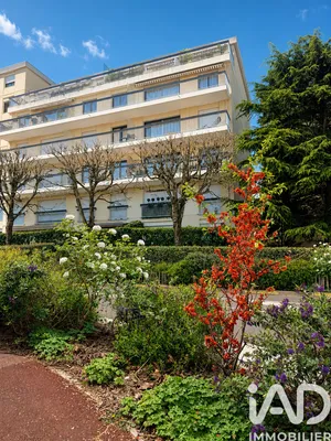 Apartment in Rueil-Malmaison (92500)