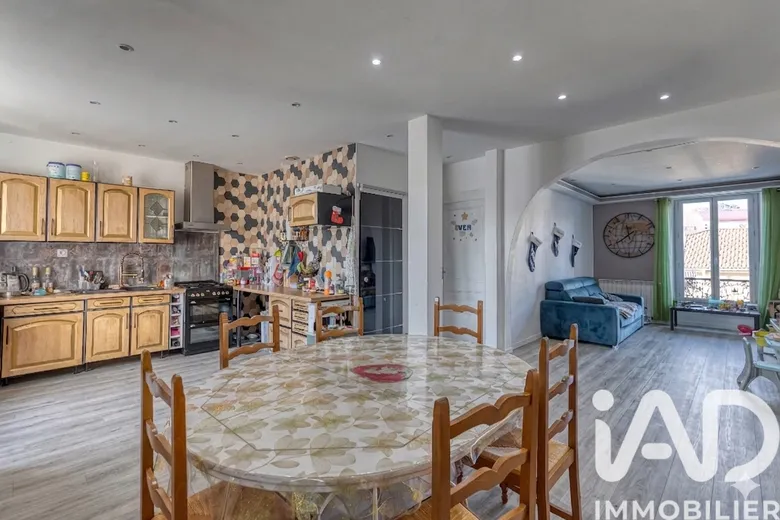 Appartement 3 pièces 89 m² · à Rives · 89 m² · 850 €