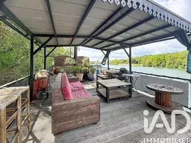Barge in Saintry-sur-Seine (91250)
