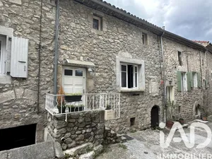 Townhouse in Vogüé (07200)