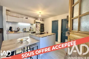 Apartment in Grillon (84600)