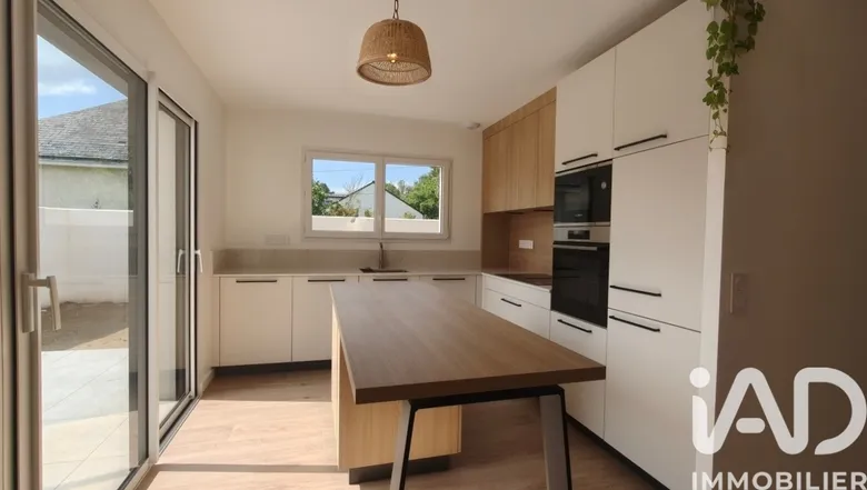 Maison 6 pièces 126 m² · à Couëron · 125,6 m² · 465 000 €