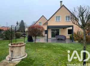 Traditional house in Villecresnes (94440)