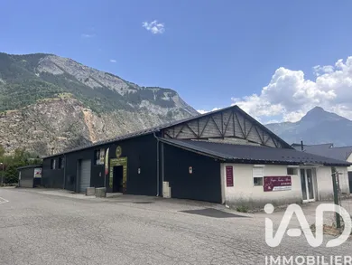 Commercial walls in Le Bourg-d'Oisans (38520)