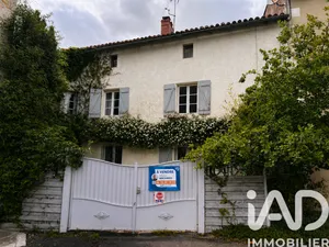 Maison de ville à Saint-Romain (86250)