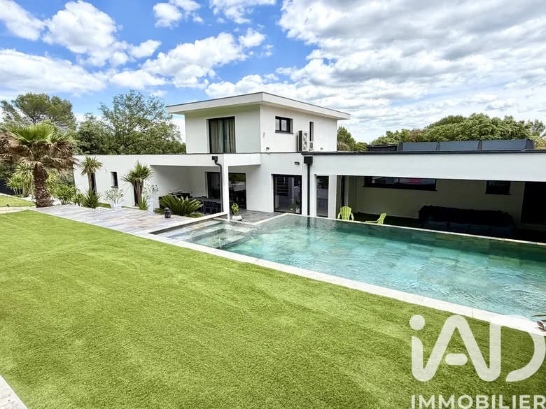 Maison 7 pièces 278 m² · à Sommières · 278 m² · 1 032 000 €