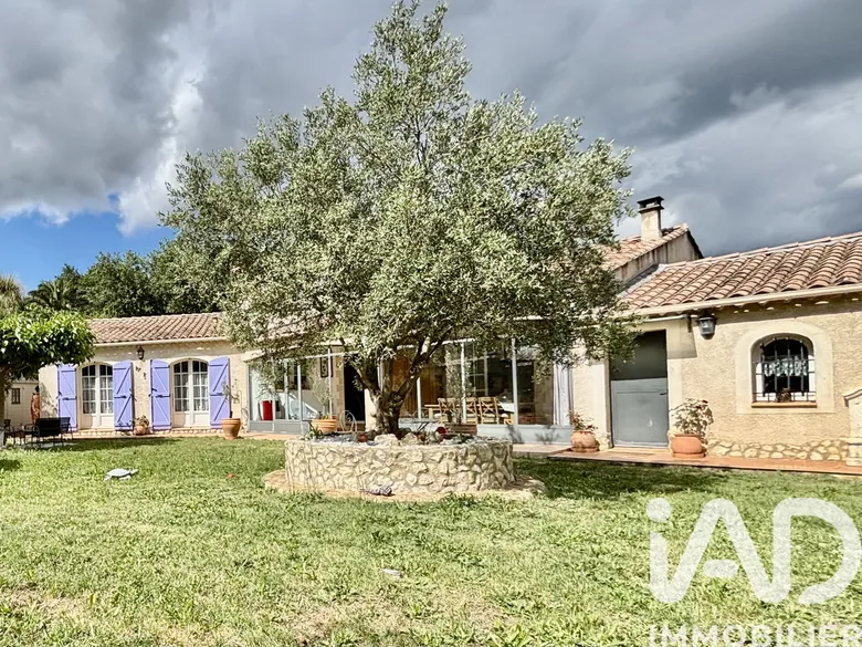 Maison 6 pièces 184 m² · à Rochefort-du-Gard · 184 m² · 610 000 €