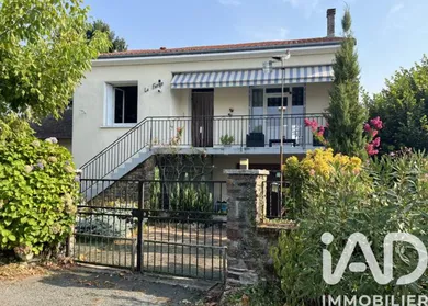 Maison de village à Mialet (24450)