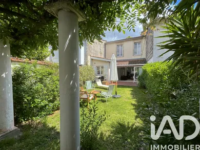 Maison de ville à Bordeaux (33800)