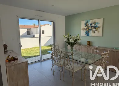House in Coulon (79510)