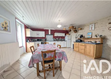 Park home in Bougon (79800)