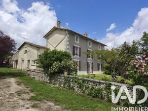 Park home in Bougon (79800)
