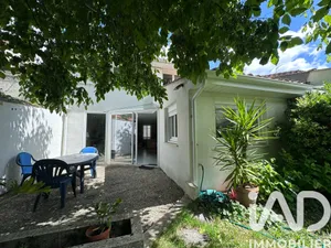 Townhouse in Bordeaux (33000)