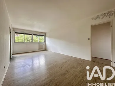 Apartment in Saint-Pierre-lès-Elbeuf (76320)