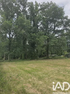 Terrain à bâtir à Jussas (17130)