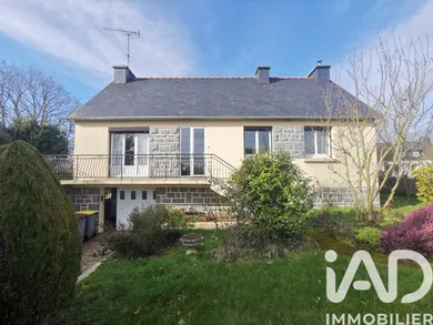 Maison traditionnelle à Quemper-Guézennec (22260)
