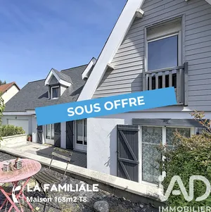 Traditional house in Saint-Léger-du-Bourg-Denis (76160)