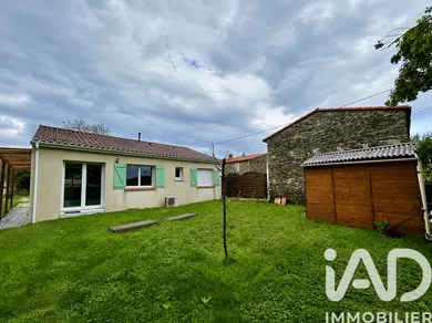 Maison traditionnelle à Mauves-sur-Loire (44470)