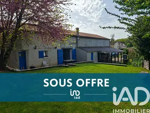 Park home in Cherves (86170)